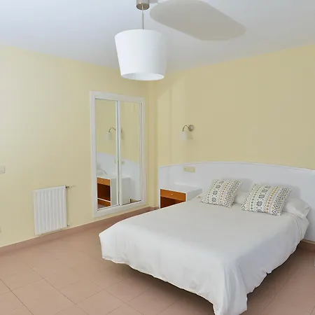 Marina Apartment Naveces