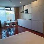 Marina ナベセス